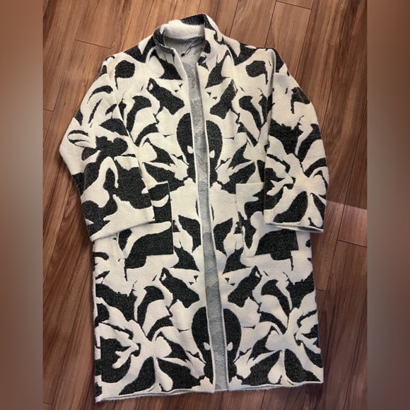 ZARA Jacquard Long Knit Oversized Cardigan Jacket / Size XS-S - Picture 2 of 7